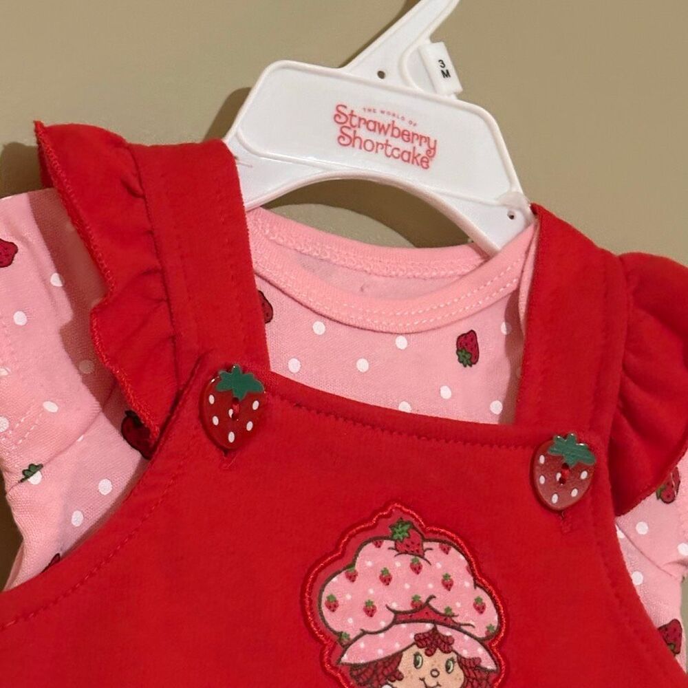 Strawberry Shortcake Baby Girl 2 Piece Set Overalls Red Pink NWT 3M 3 Month - Picture 5 of 8
